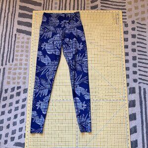 Onzie monstera pattern legging sz S/M